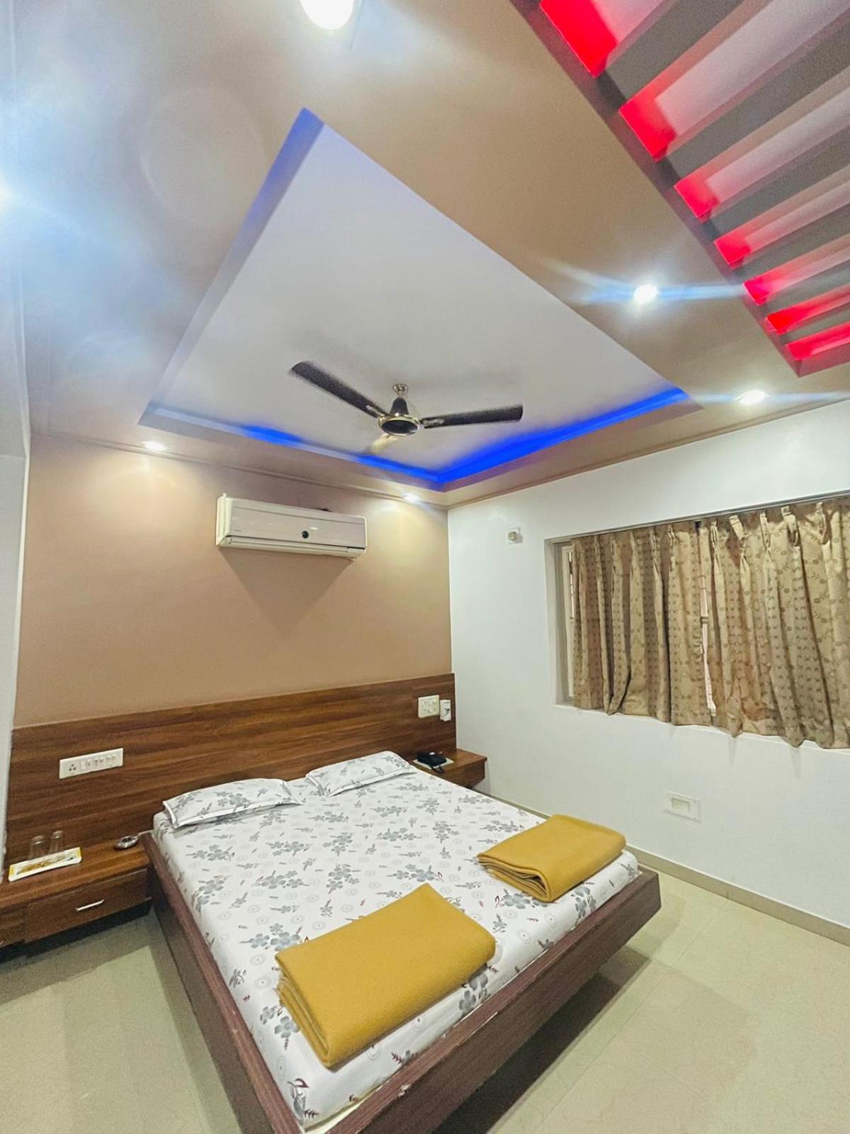 Hotel Rajdhani And Guest House Gujarat - Best Family Hotel In Halol Near Pavagadh And Halol Gidc Hālol Exterior foto