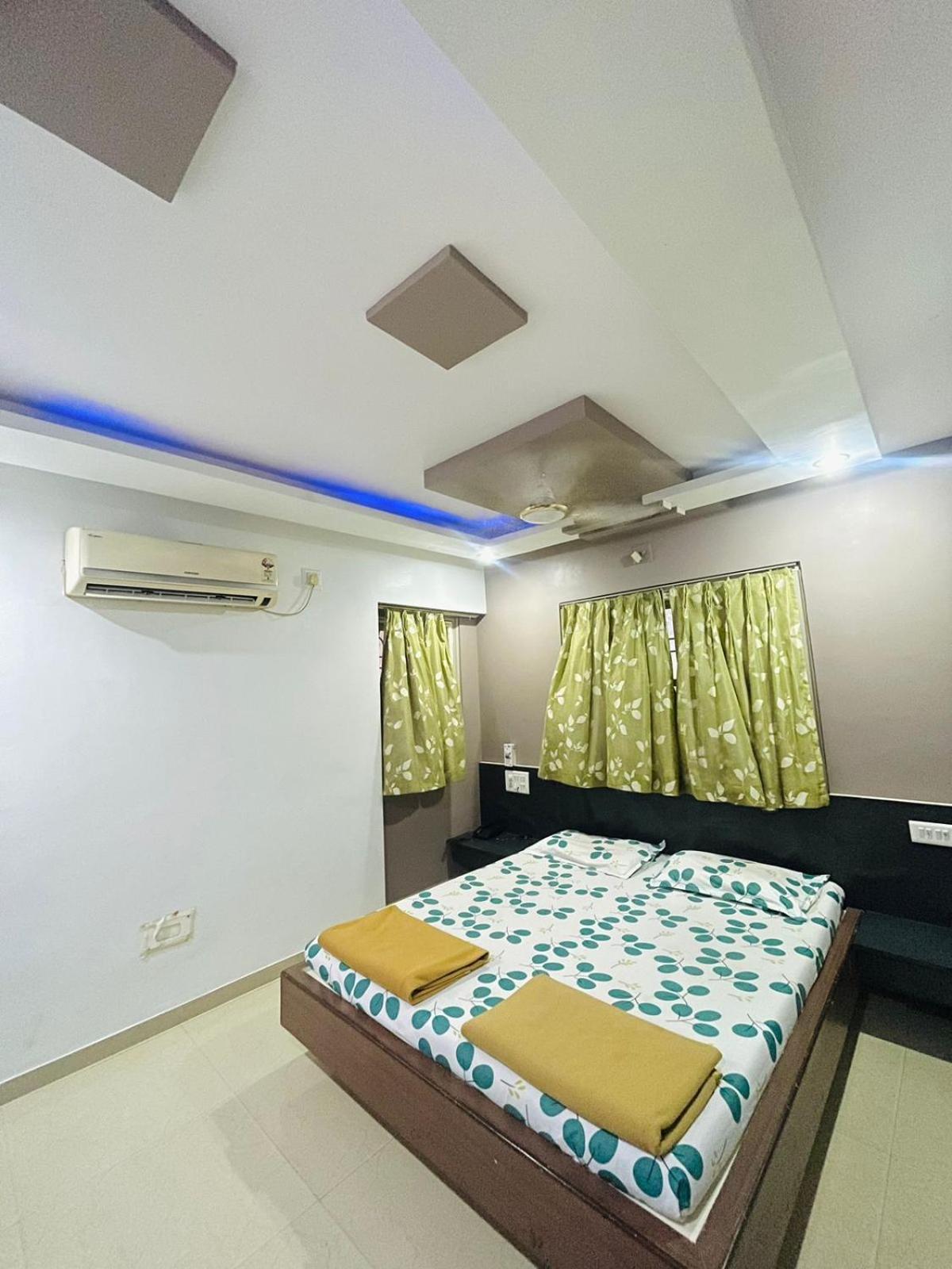 Hotel Rajdhani And Guest House Gujarat - Best Family Hotel In Halol Near Pavagadh And Halol Gidc Hālol Exterior foto